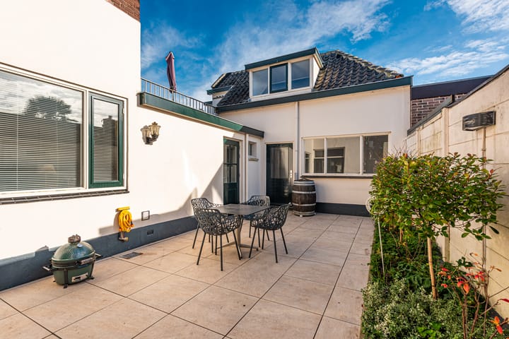 Photo 3 of Bloemstraat 3