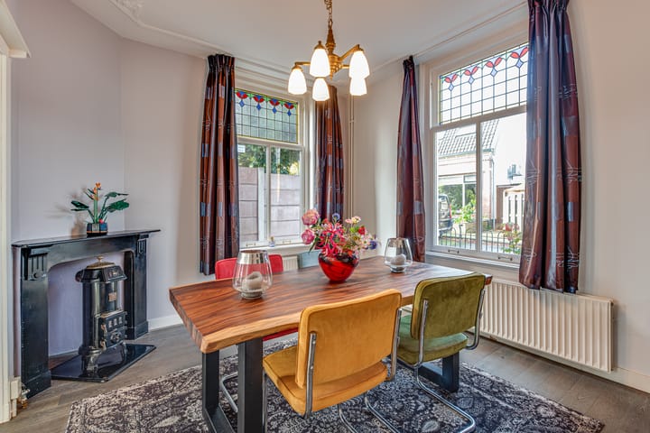 Photo 11 of Bloemstraat 3