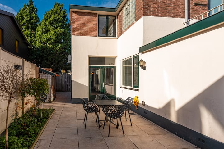 Photo 15 of Bloemstraat 3