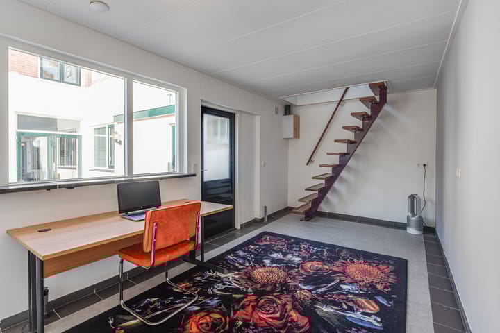 Photo 29 of Bloemstraat 3