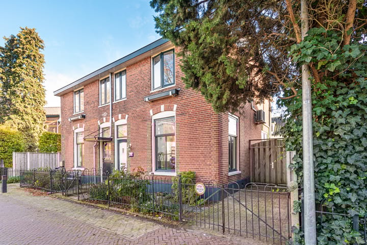 Photo 33 of Bloemstraat 3