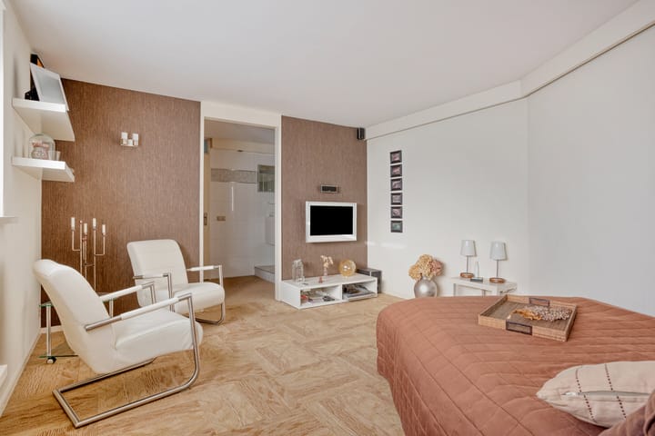 Photo 33 of Amazonelaan 2