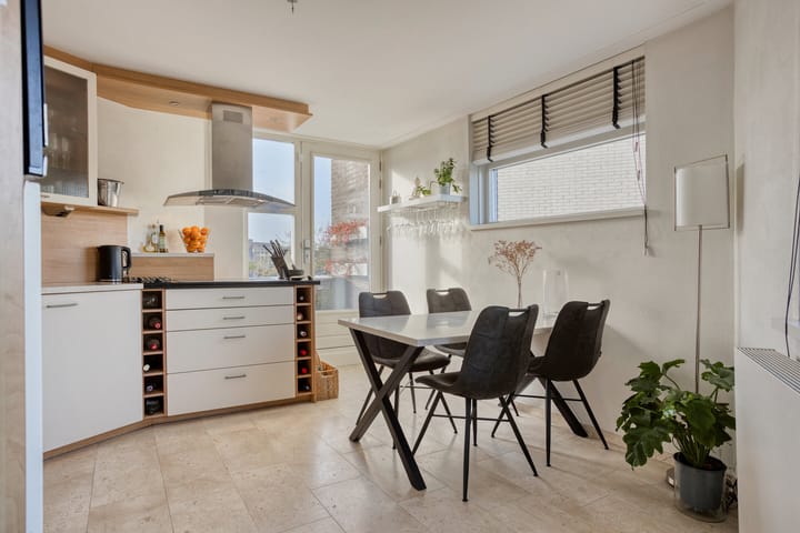 Photo 18 of Amazonelaan 2