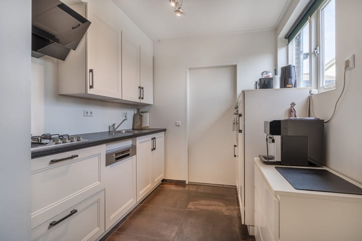 Photo 11 of Koningin Wilhelminastraat 79