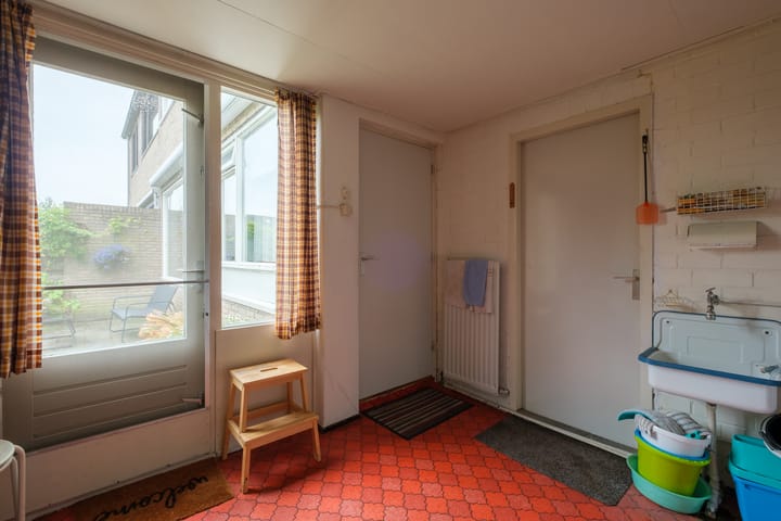 Photo 18 of Meester Neuteboomstraat 52
