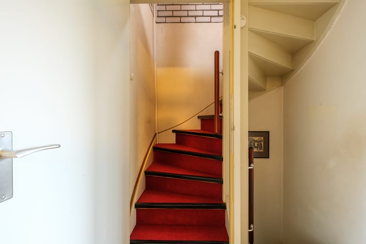 Photo 32 of Meester Neuteboomstraat 52