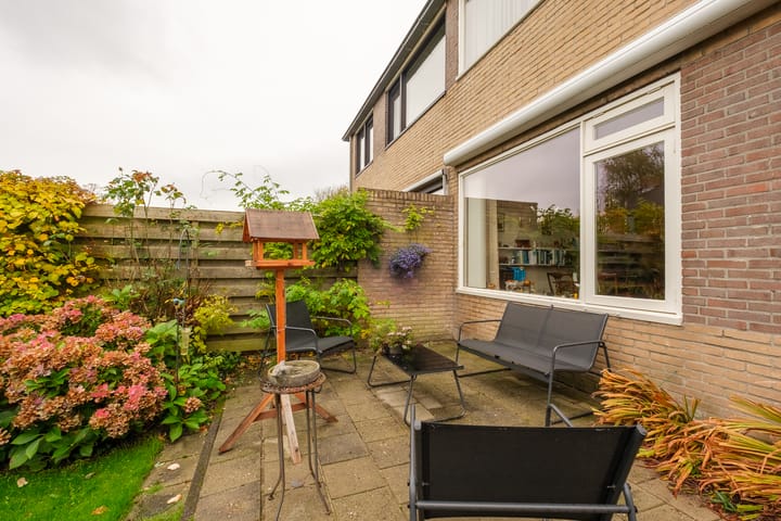 Photo 36 of Meester Neuteboomstraat 52