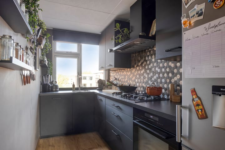 Photo 14 of Aagje Dekenstraat 22-B