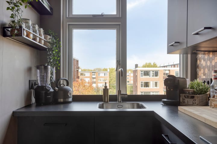 Photo 15 of Aagje Dekenstraat 22-B