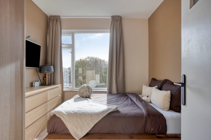 Photo 16 of Aagje Dekenstraat 22-B