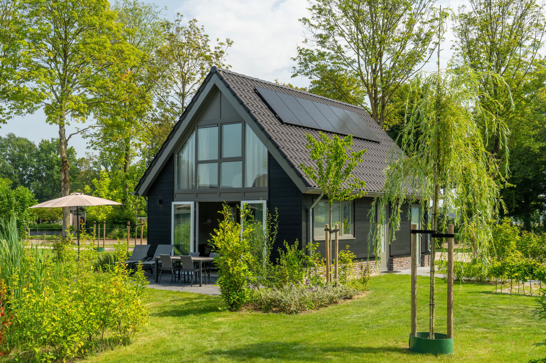 2-bedroom freehold villa in Eck en Wiel — photo 1 of 5