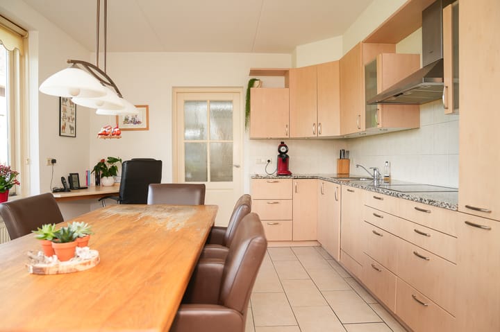 Photo 7 of Ekris 87-A