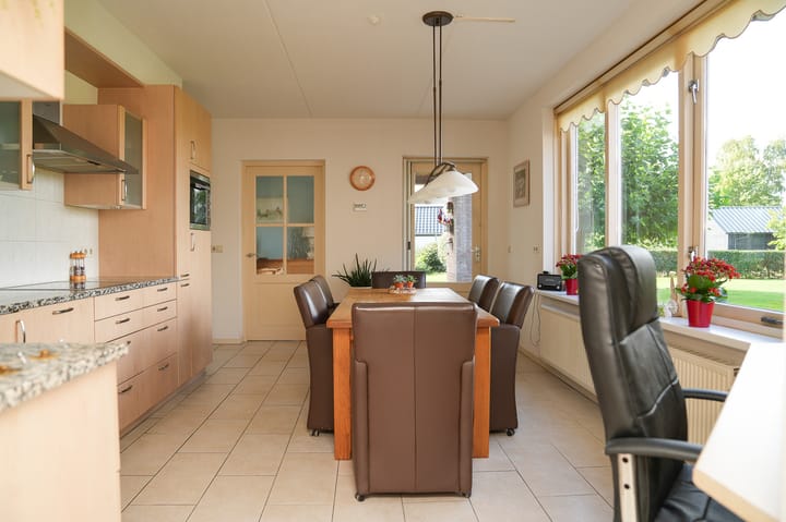 Photo 8 of Ekris 87-A