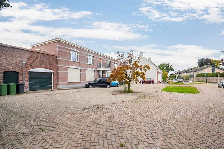 Photo 45 of Aalstraat 1