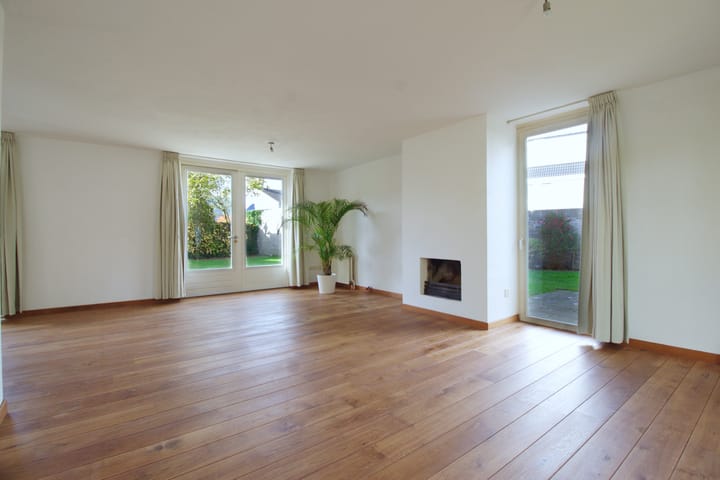 Foto 2 van Ooievaarshoek 13