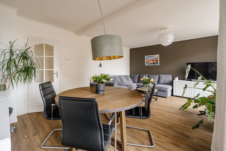 Foto 14 van Oranjestraat 65