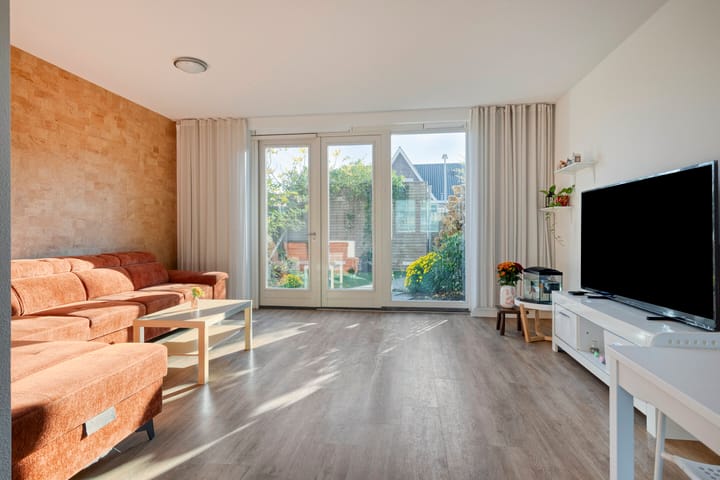 Photo 3 of Leostraat 47