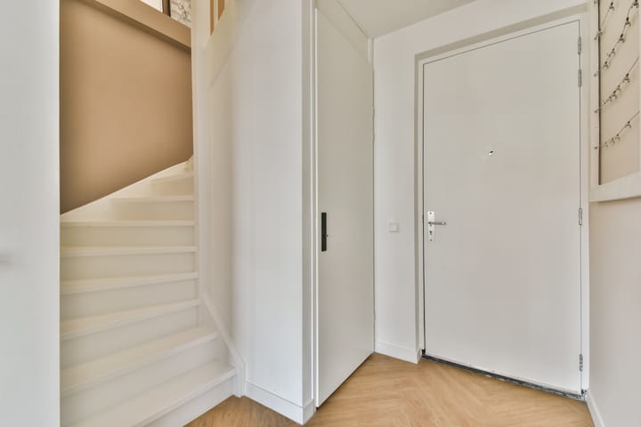 Photo 18 of Bos en Lommerplein 95