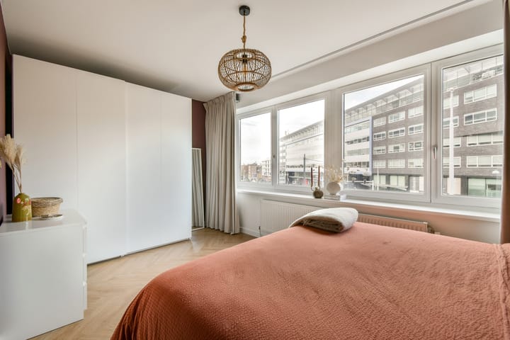 Photo 20 of Bos en Lommerplein 95