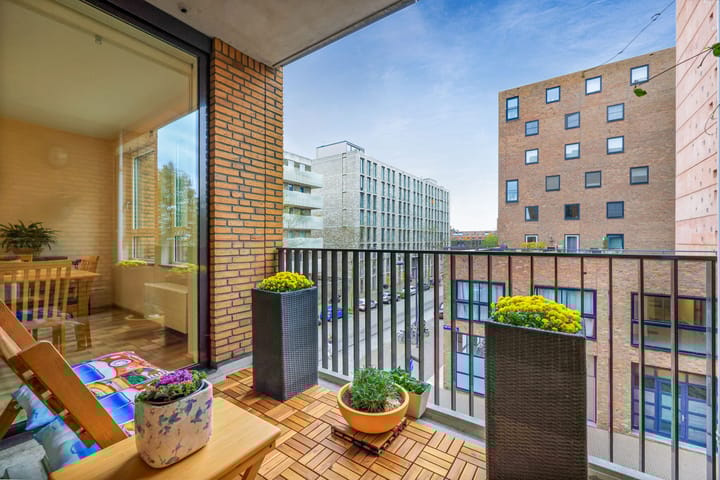 Photo 12 of Eva Besnyöstraat 45