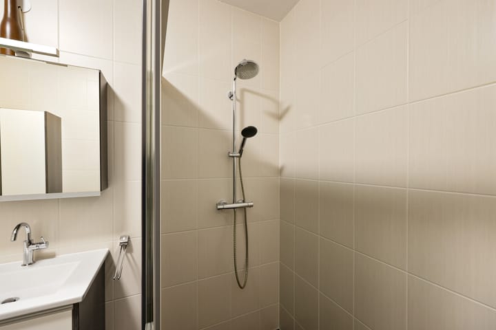 Photo 20 of Eva Besnyöstraat 45