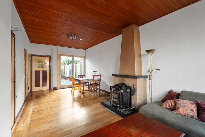 Photo 8 of Hertzogstraat 102