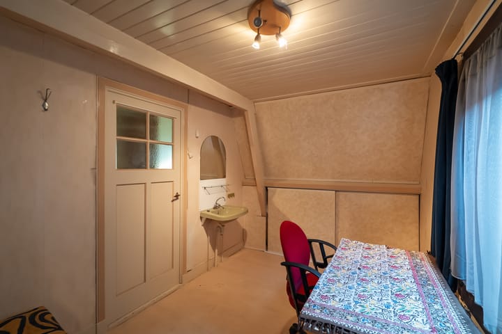 Photo 21 of Hertzogstraat 102