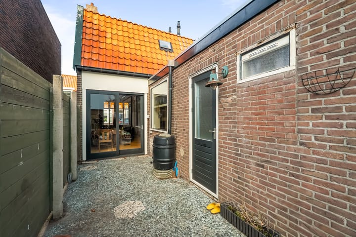 Photo 17 of Hertzogstraat 102