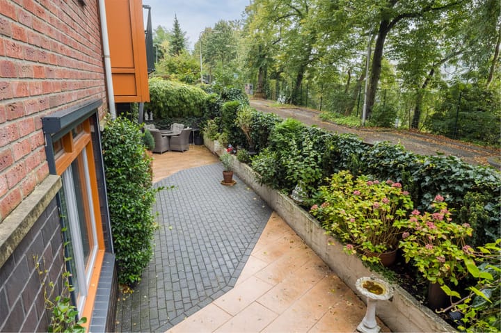 Foto 2 van Noordelijke Parallelweg 12