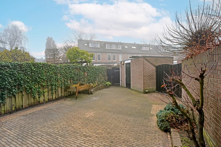 Photo 16 of Groen van Prinstererstraat 30