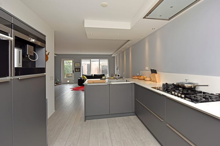 Photo 7 of Groen van Prinstererstraat 30