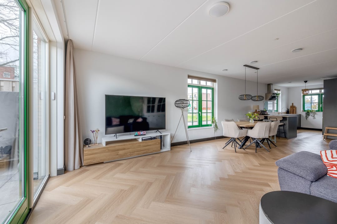 Photo 11 of Mgr. W.M. Bekkerslaan 98