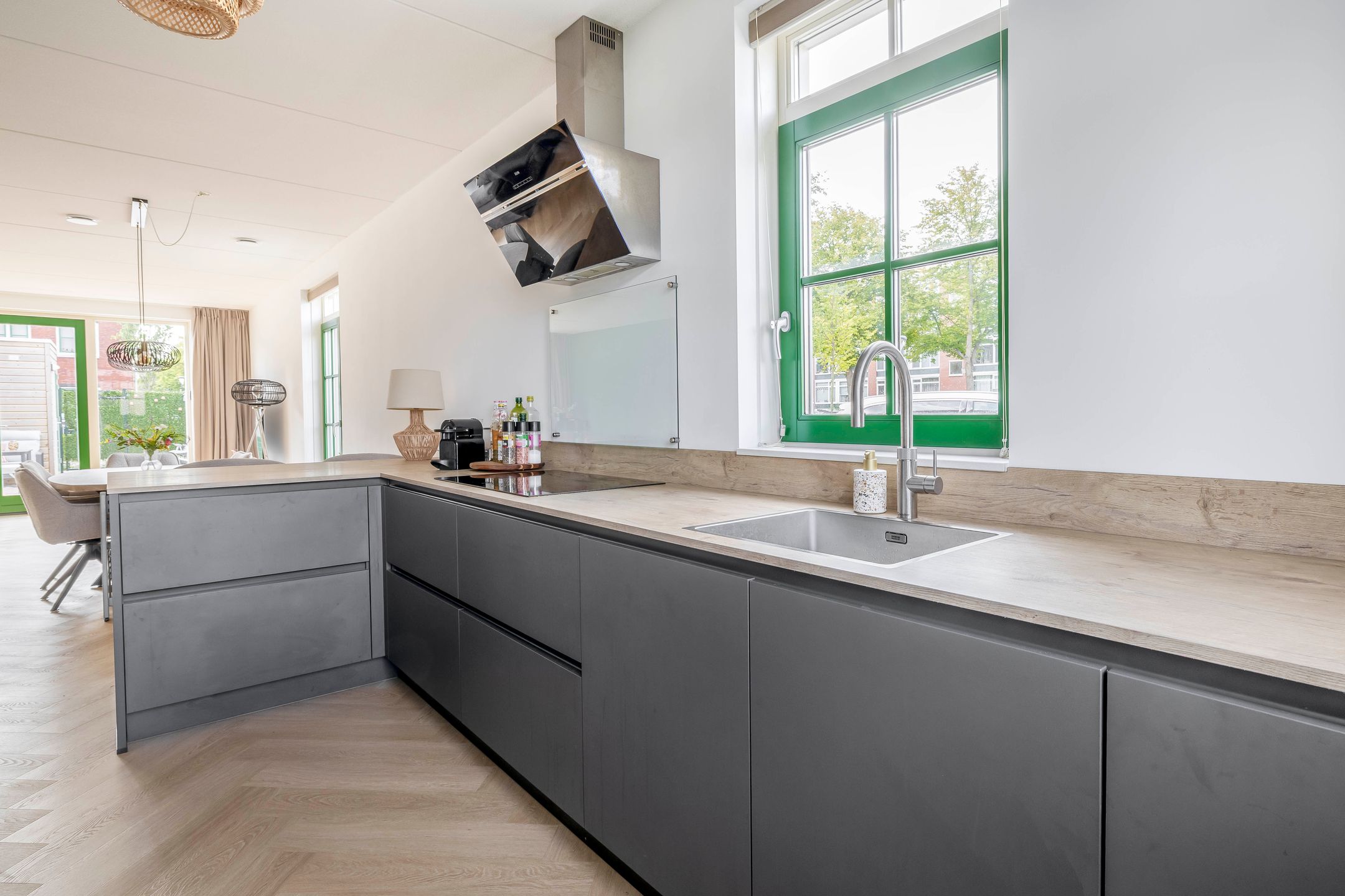 Photo 18 of Mgr. W.M. Bekkerslaan 98