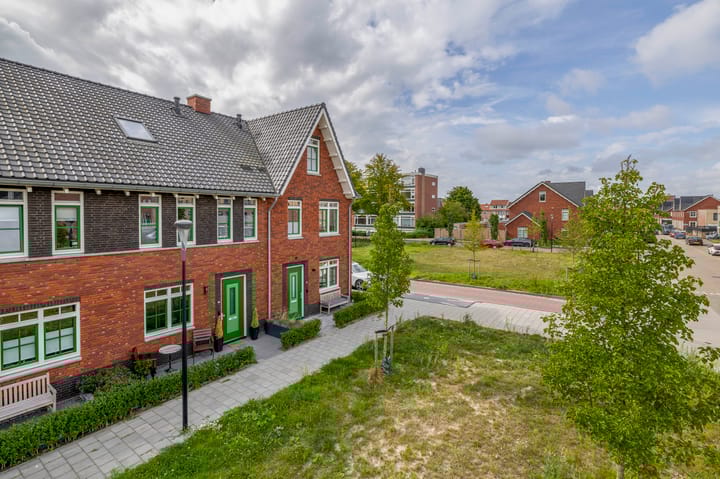 Photo 39 of Mgr. W.M. Bekkerslaan 98