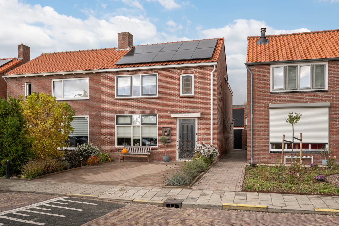 Foto 1 van Schoolstraat 32