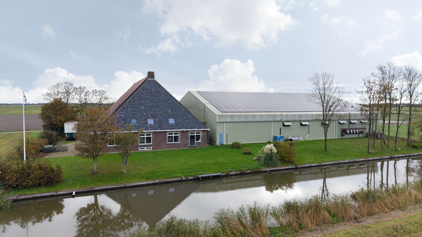 View photo 2 of Riedsterweg 8