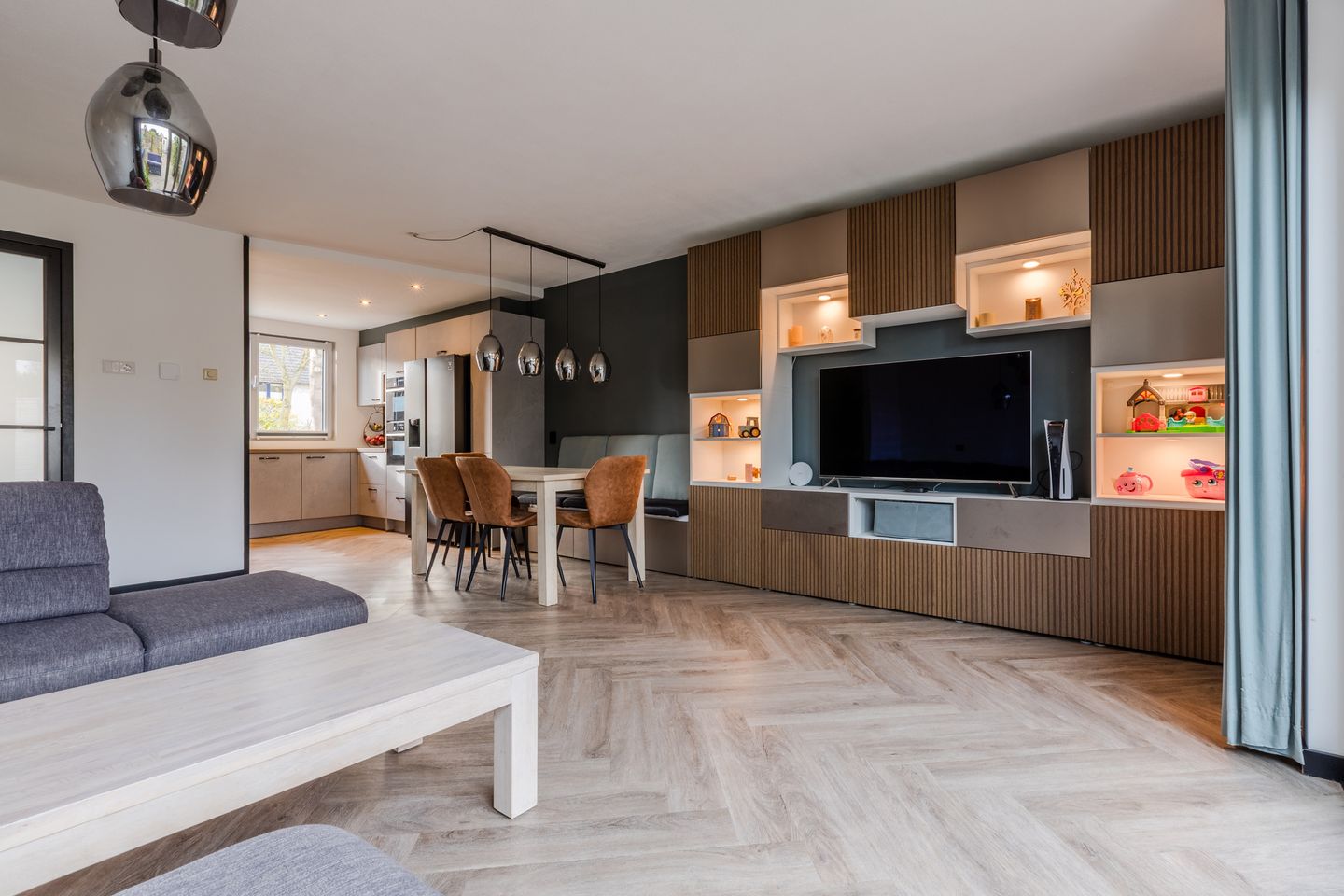 Foto 5 van Gele Varaan 54