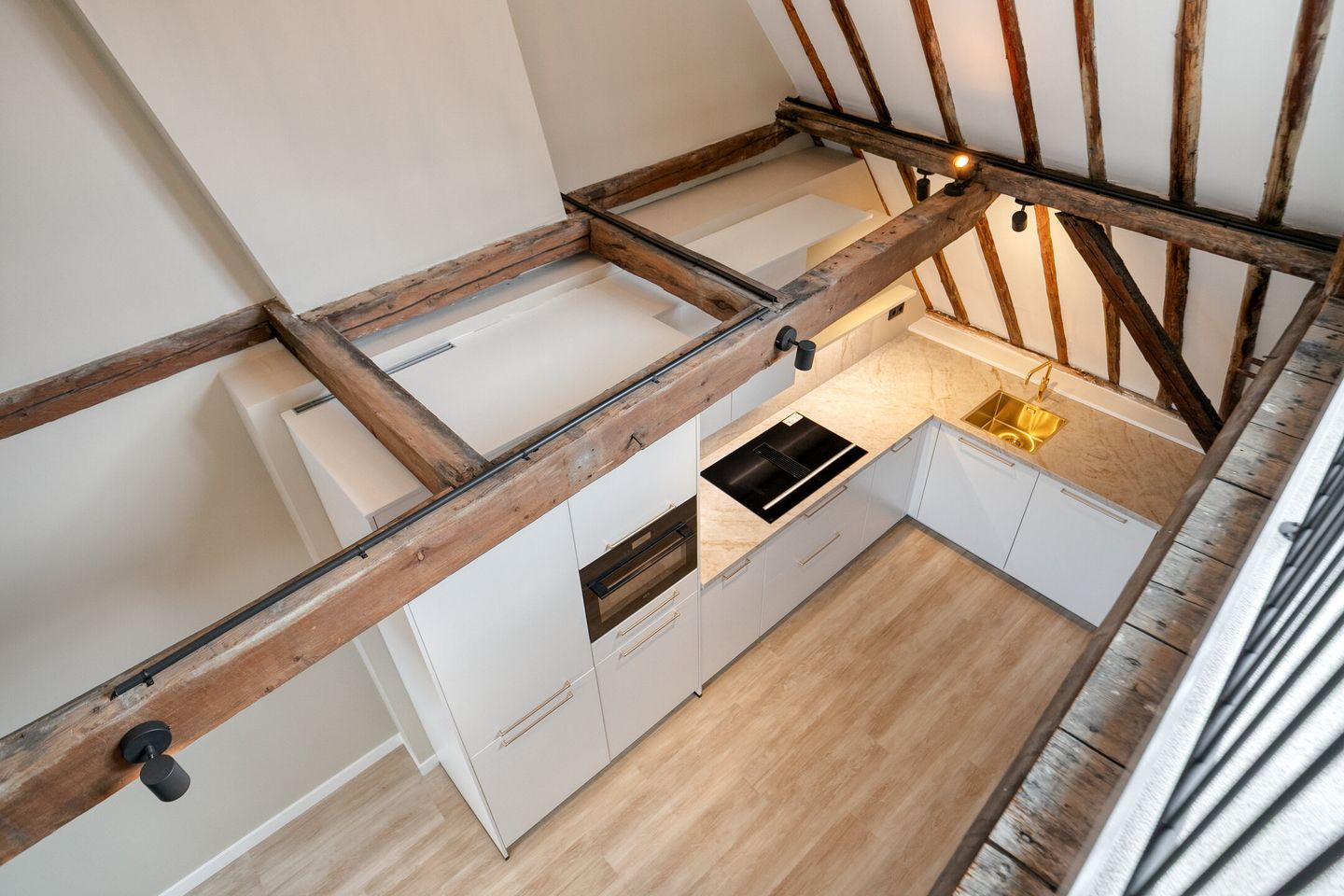 Photo 4 of Wagenaarstraat 13-B