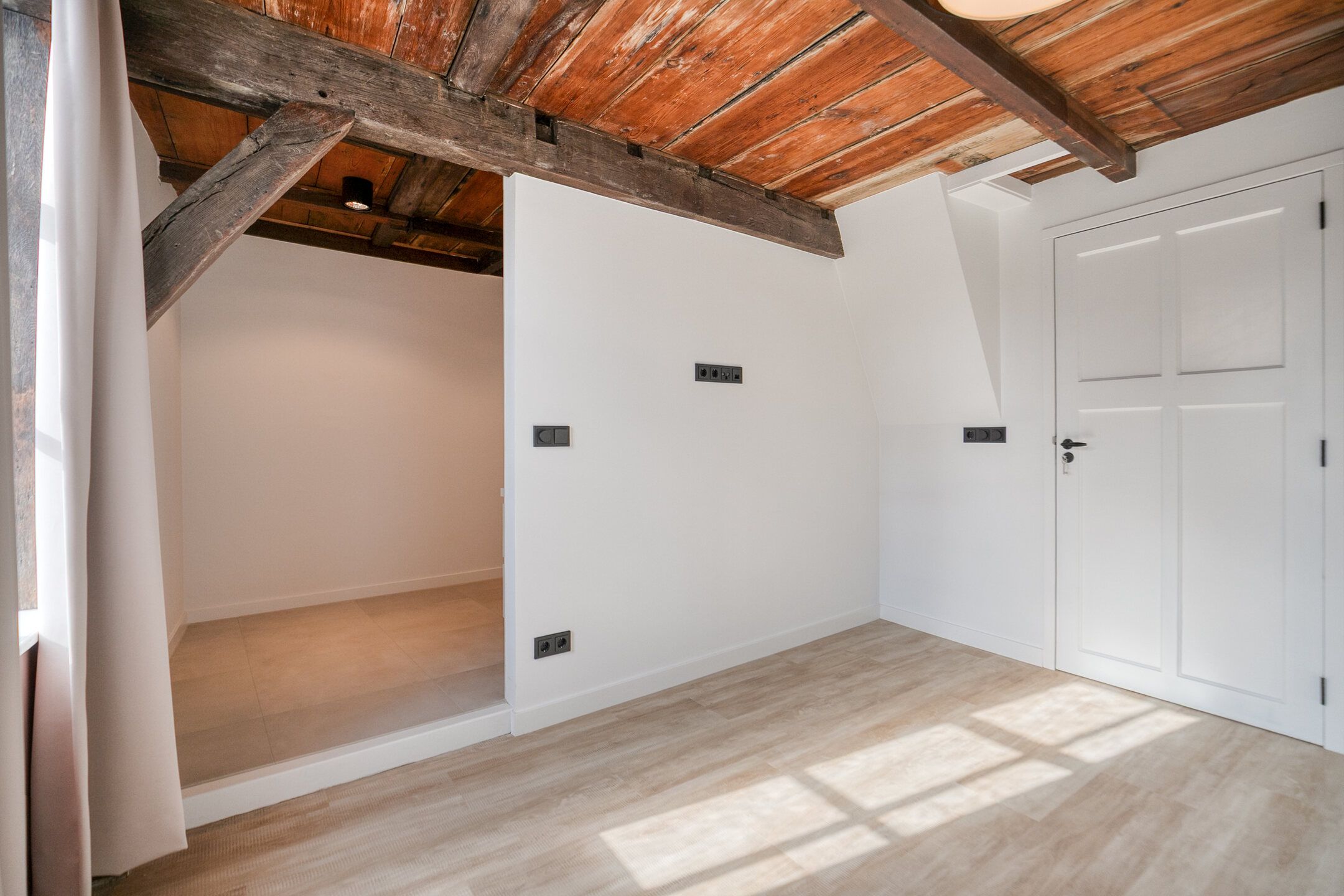 Photo 21 of Wagenaarstraat 13-B