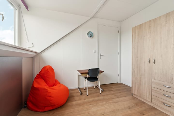 Photo 34 of Cataloniëstraat 36