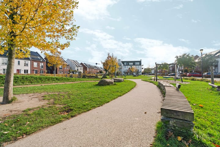 Photo 47 of Cataloniëstraat 36