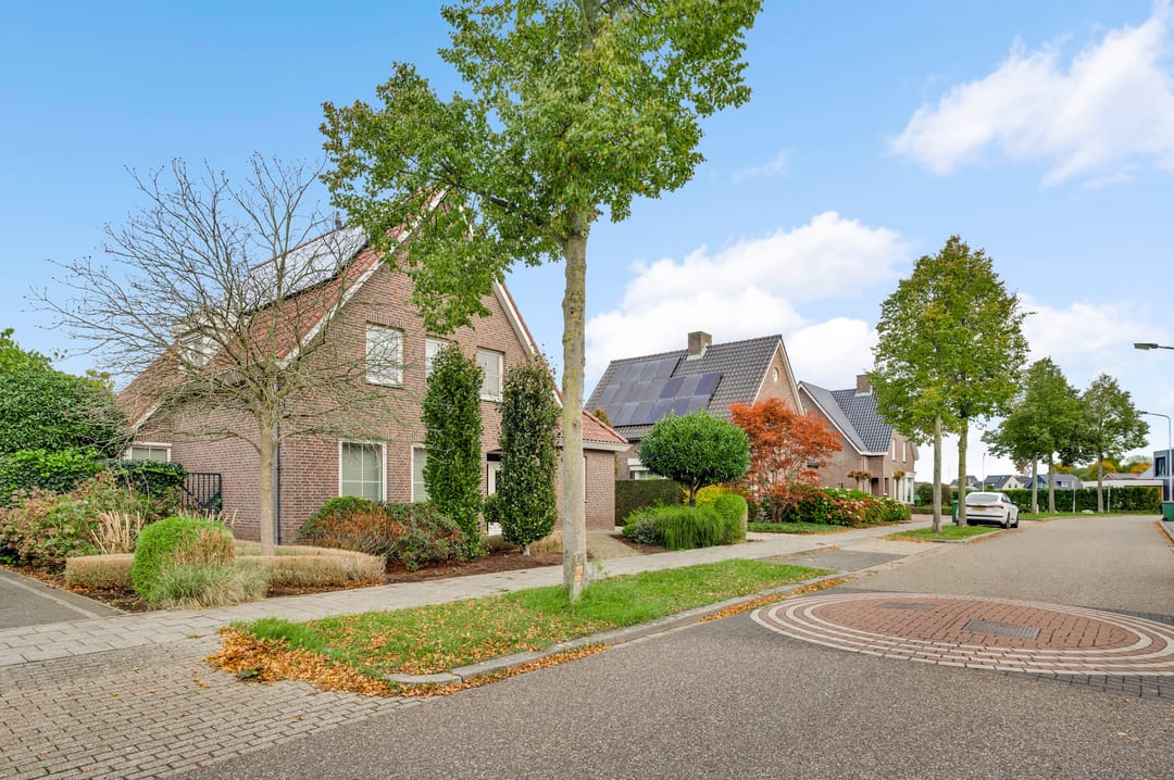 Foto 2 van Veldbloemstraat 6