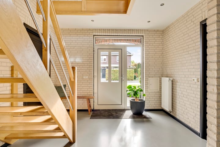 Foto 5 van Veldbloemstraat 6