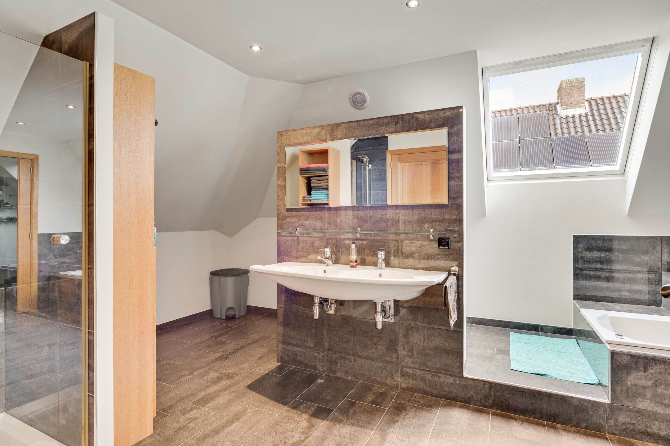 Foto 30 van Veldbloemstraat 6