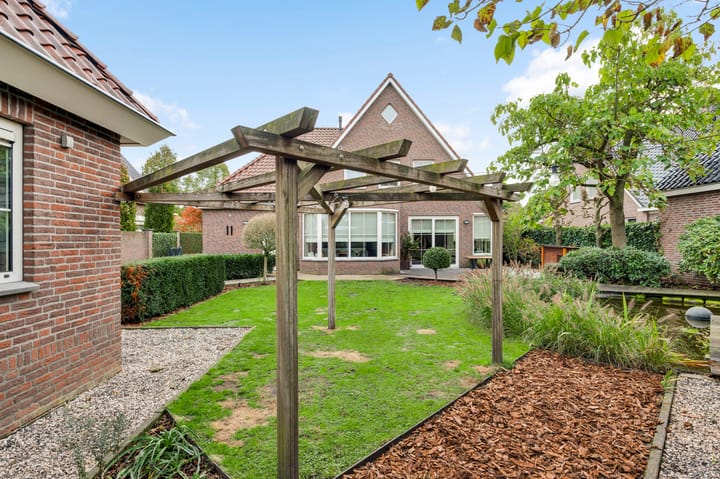 Foto 46 van Veldbloemstraat 6