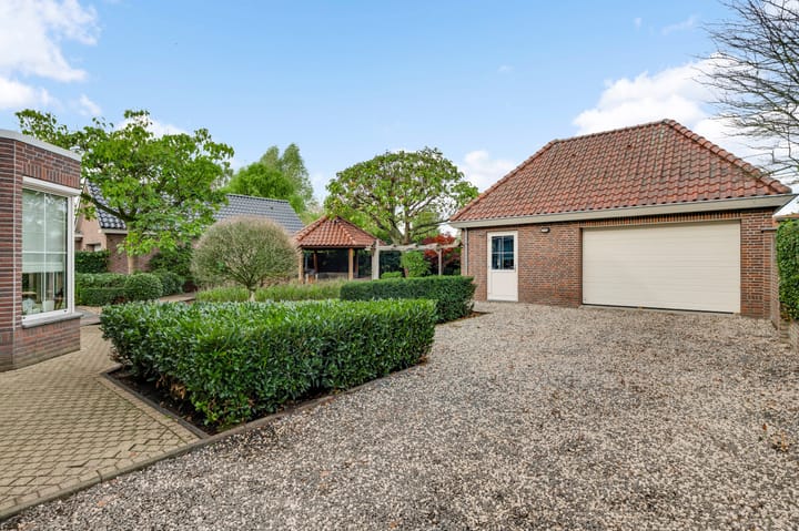 Foto 41 van Veldbloemstraat 6