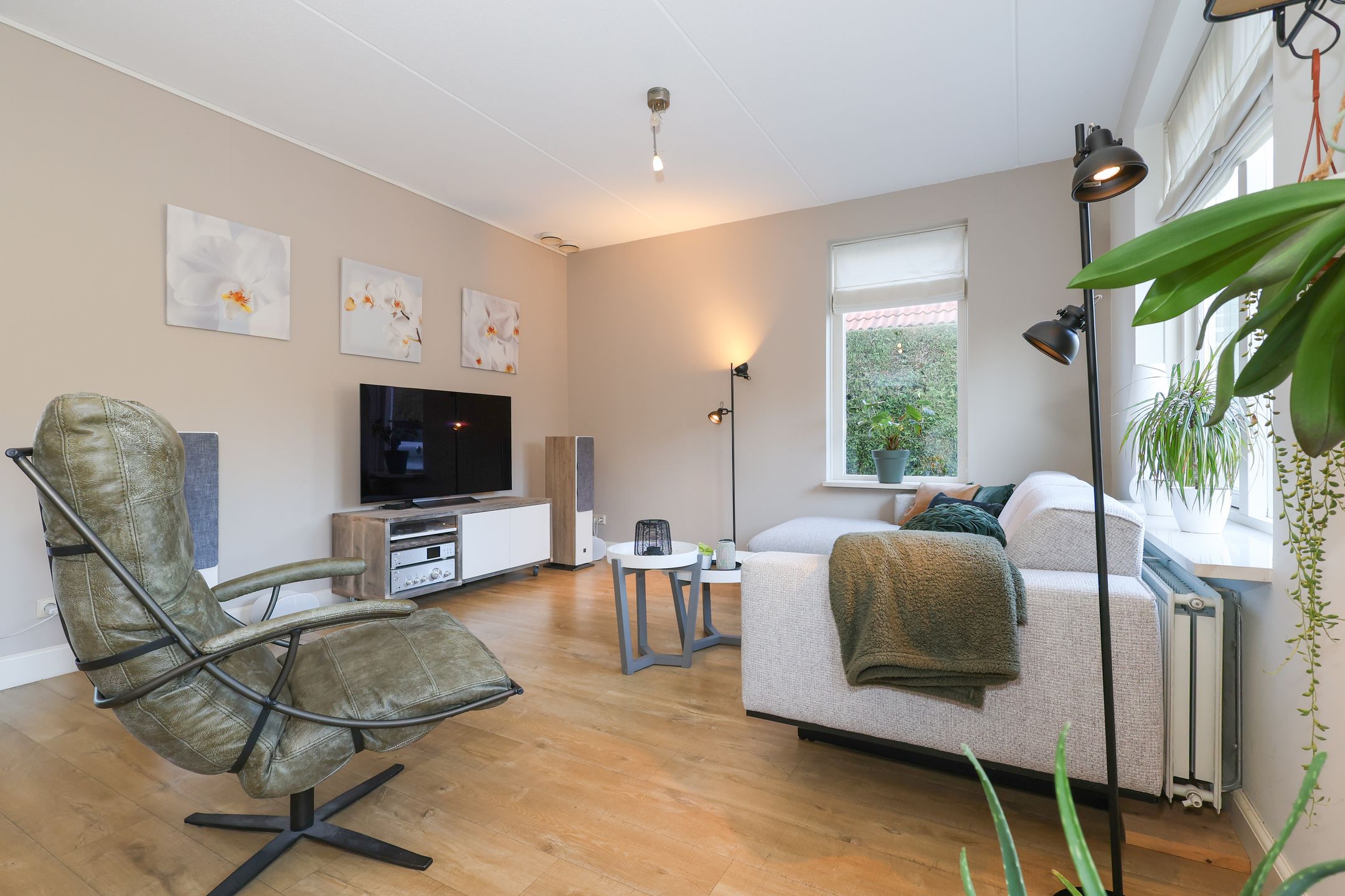 Photo 24 of Voorweg 60