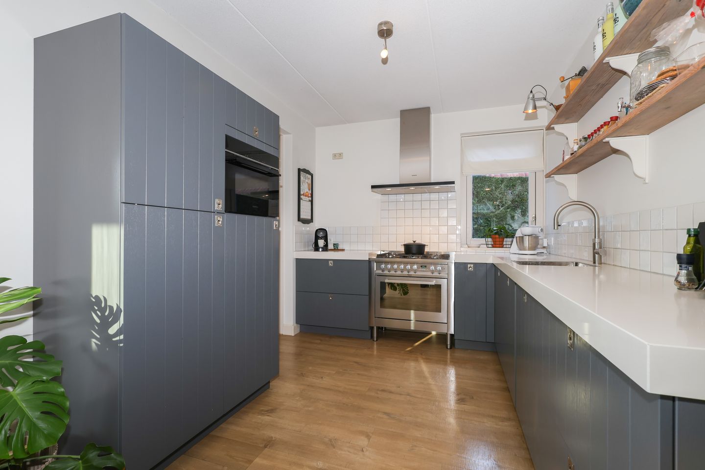 Photo 29 of Voorweg 60