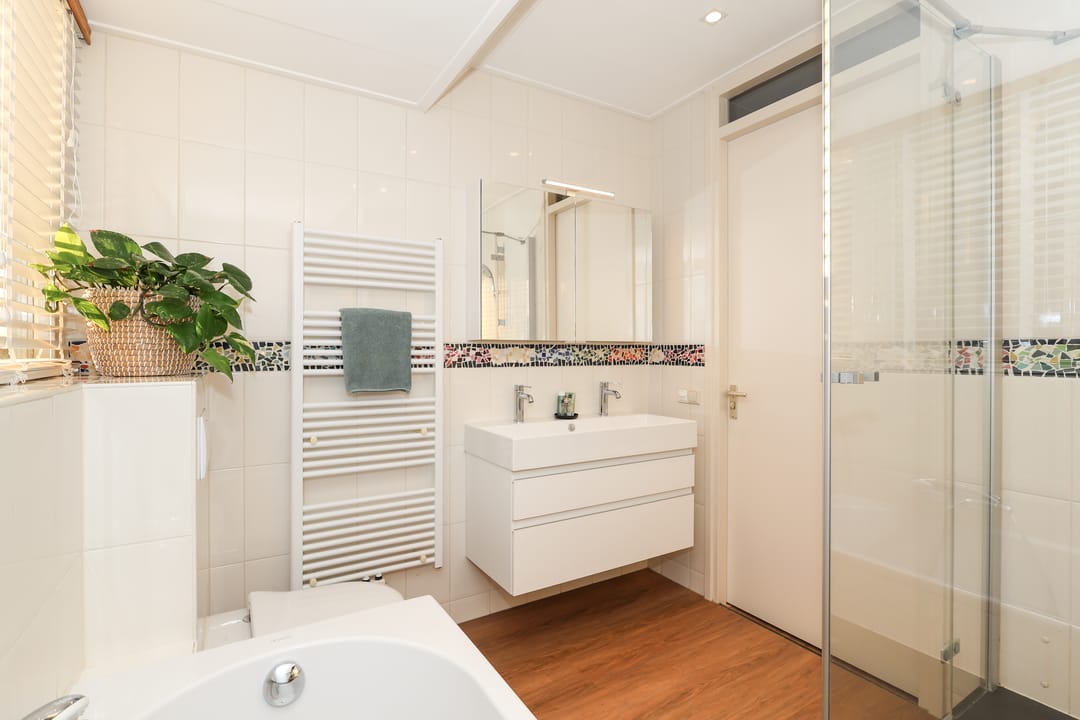 Photo 38 of Voorweg 60