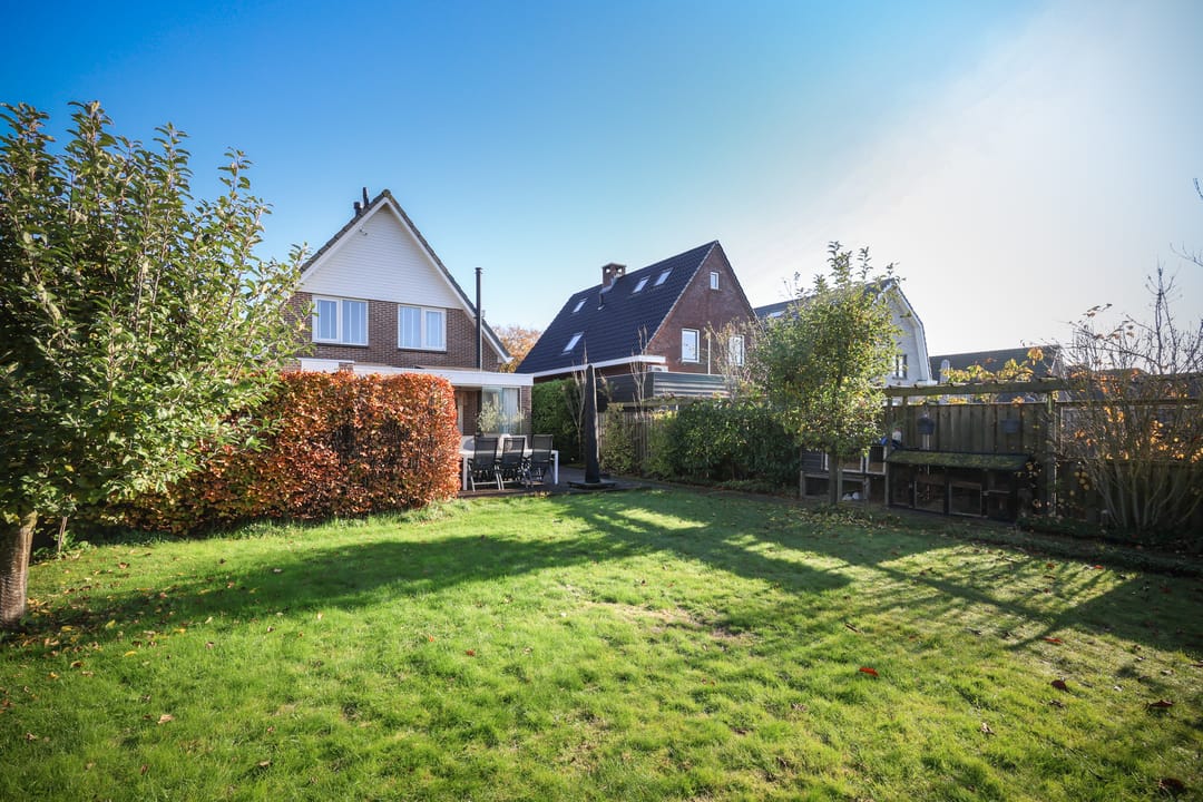 Photo 68 of Voorweg 60